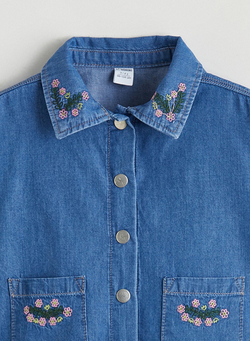 ال سي وايكيكي جاكيت جينز بيبي بناتي بنقشة ورد وبياقة قميص - Image 4